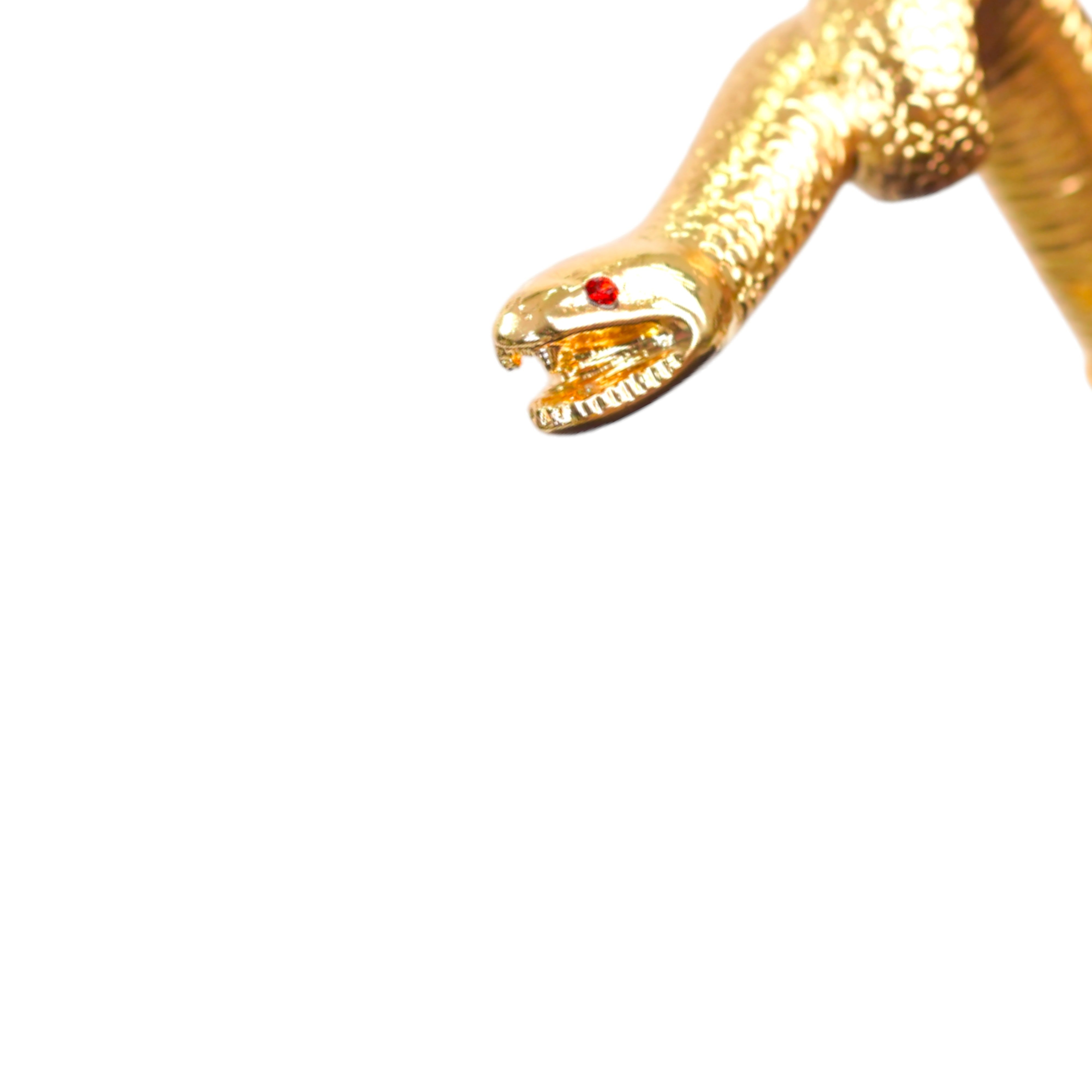 Paraguas con serpiente dorada y rayas azules y burdeos