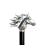 Elegante paraguas de lunares con mango de caballo bañado en plata