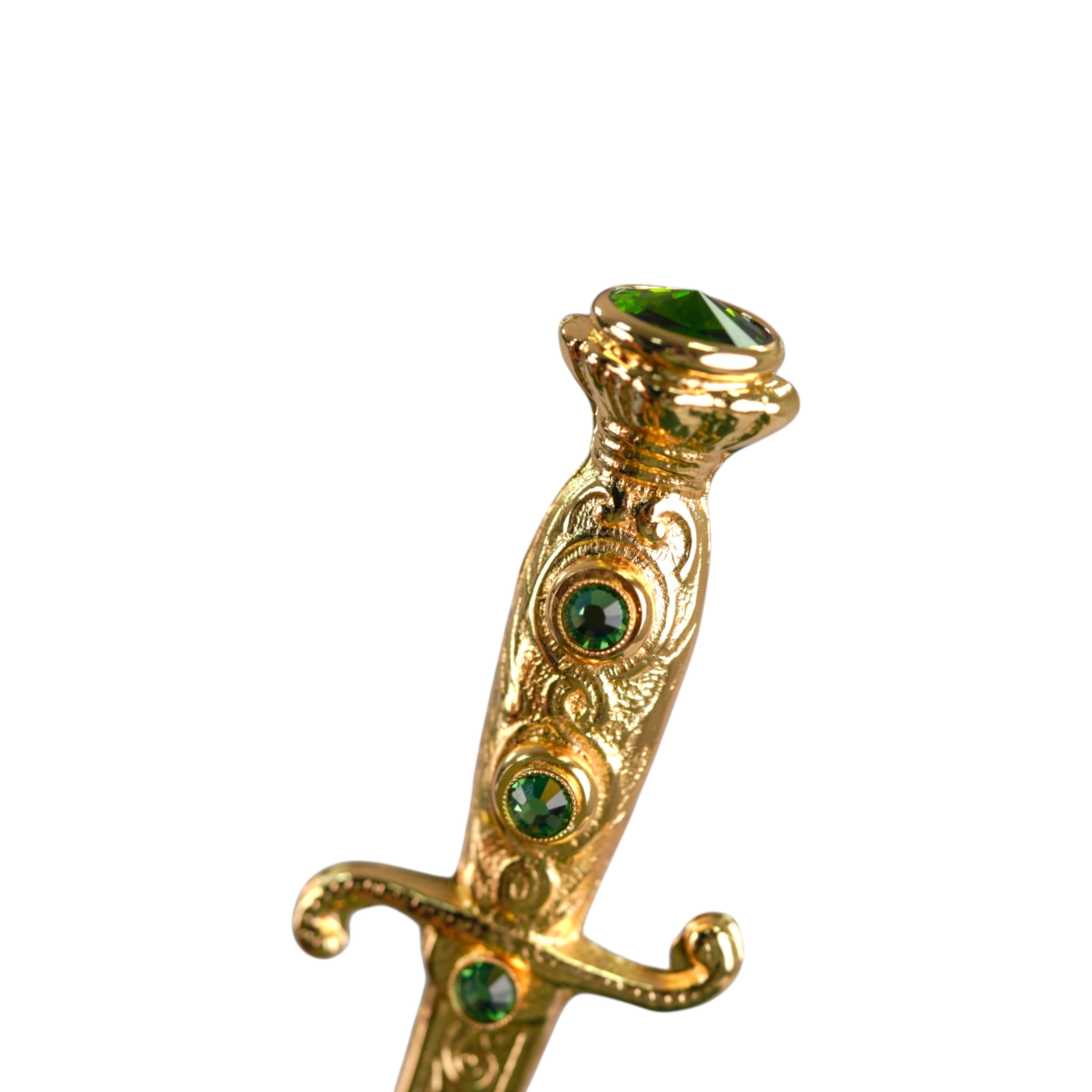 Majestuoso paraguas verde con mango de espada ornamentado y baño de oro de 24 quilates