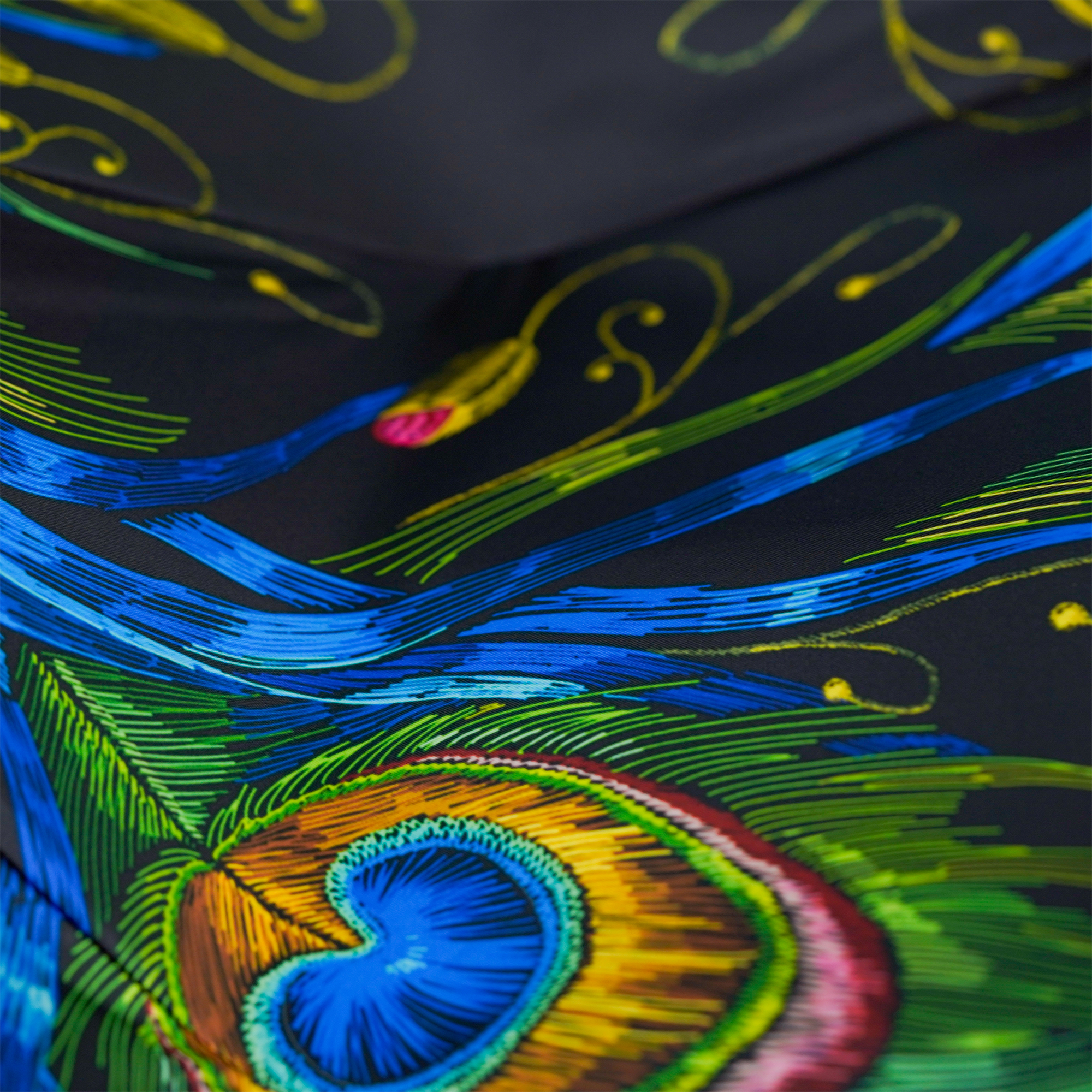 Peacock Elegance – Exotic Feathers, Ostrich Leather Luxury