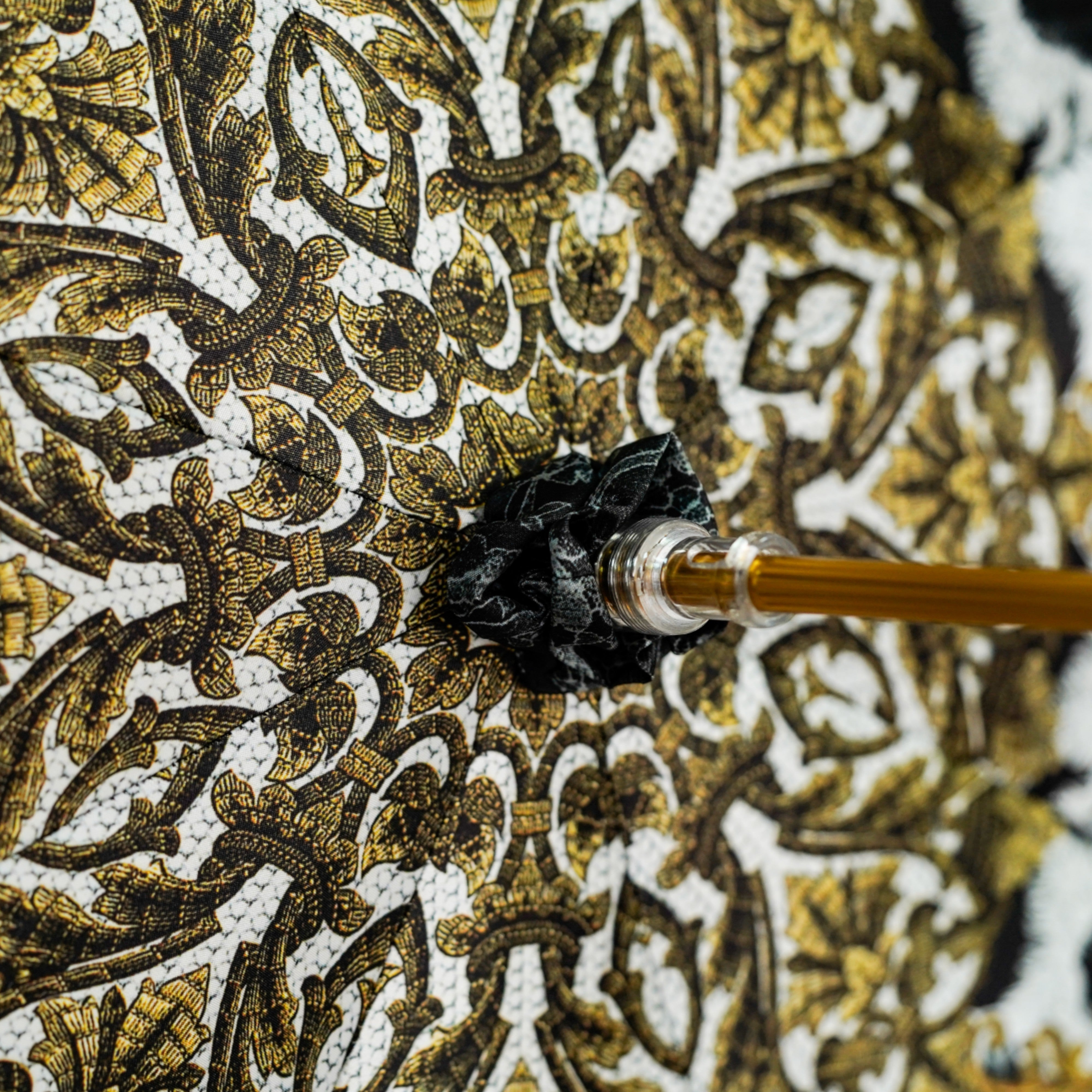 The Baroque Touch – An Umbrella of Timeless Drama