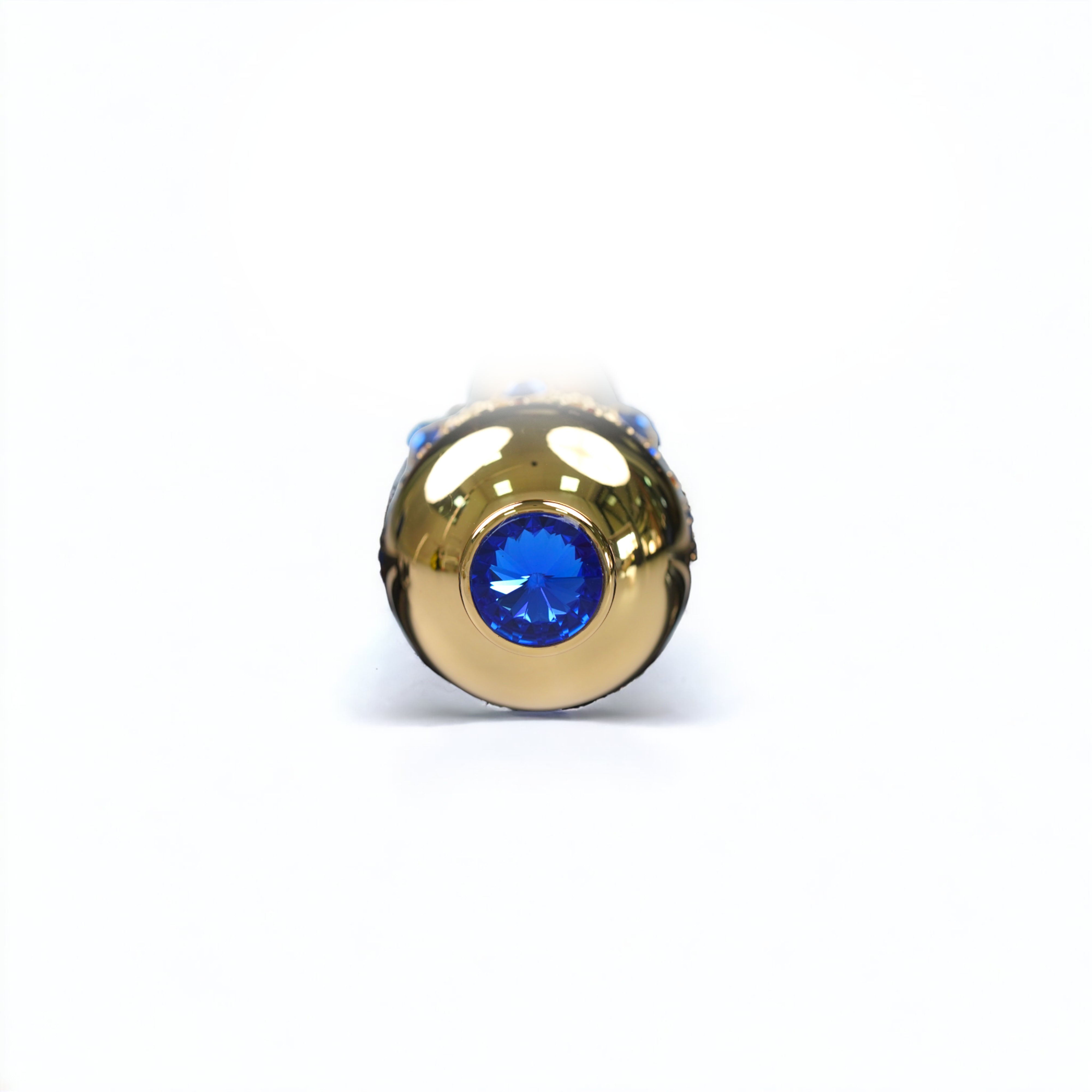 Majestad Dorada: Bastones chapados en oro de 24 quilates con elegancia de cristal