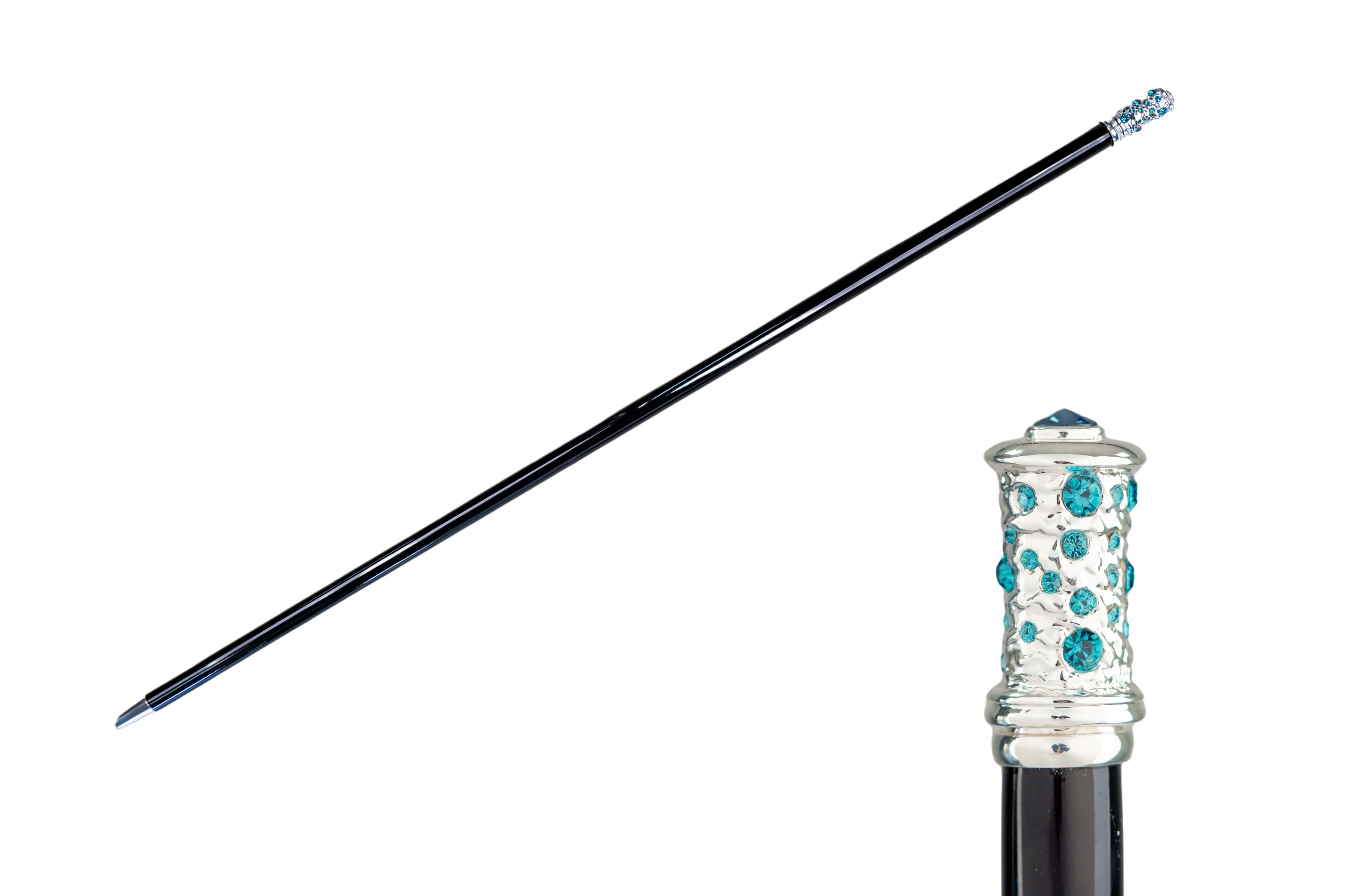 Glacial Glow – The Elegance of Silver and Sky