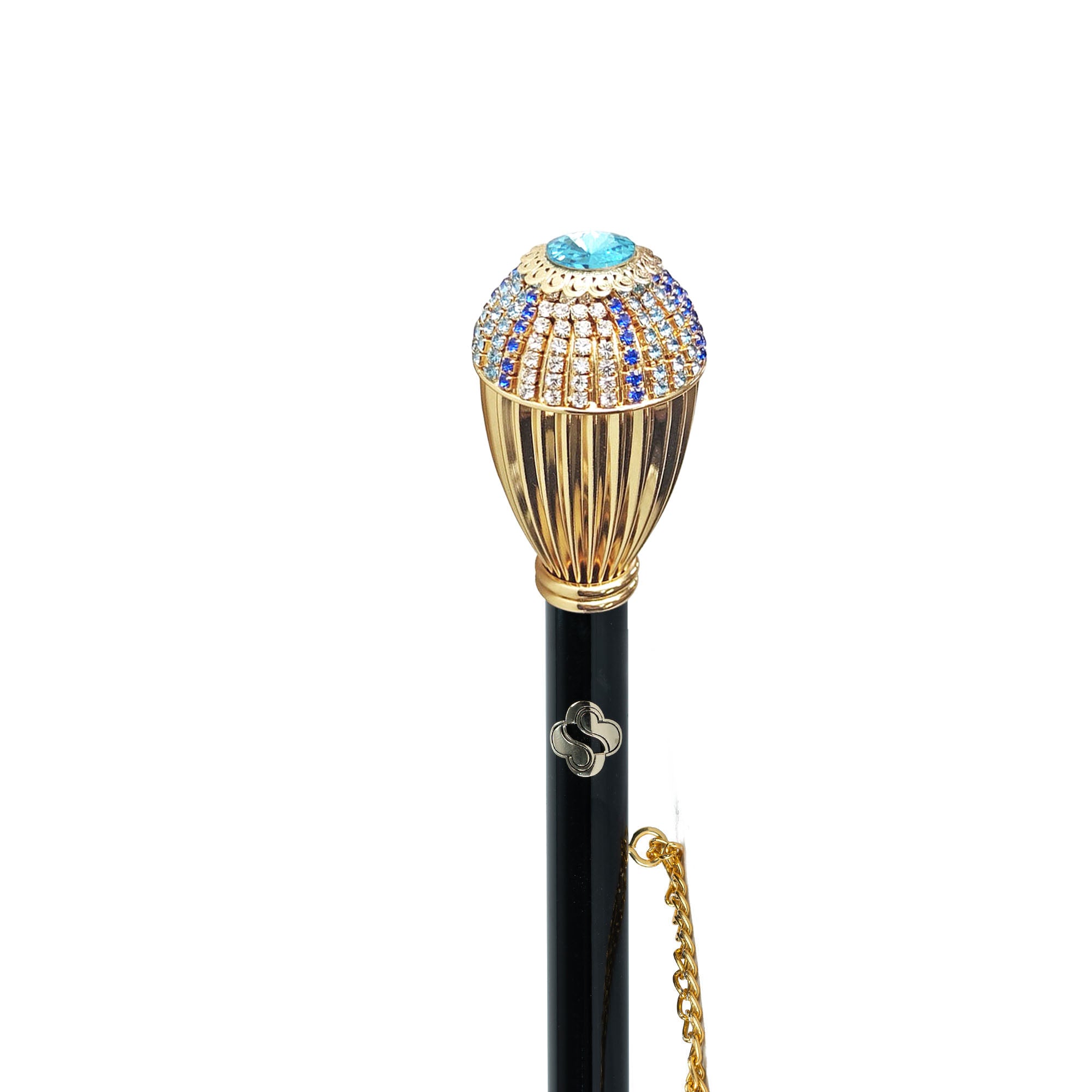 Glamur en oro: calzador con incrustaciones de cristal y detalles dorados